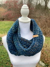 Load image into Gallery viewer, Infinity Scarf